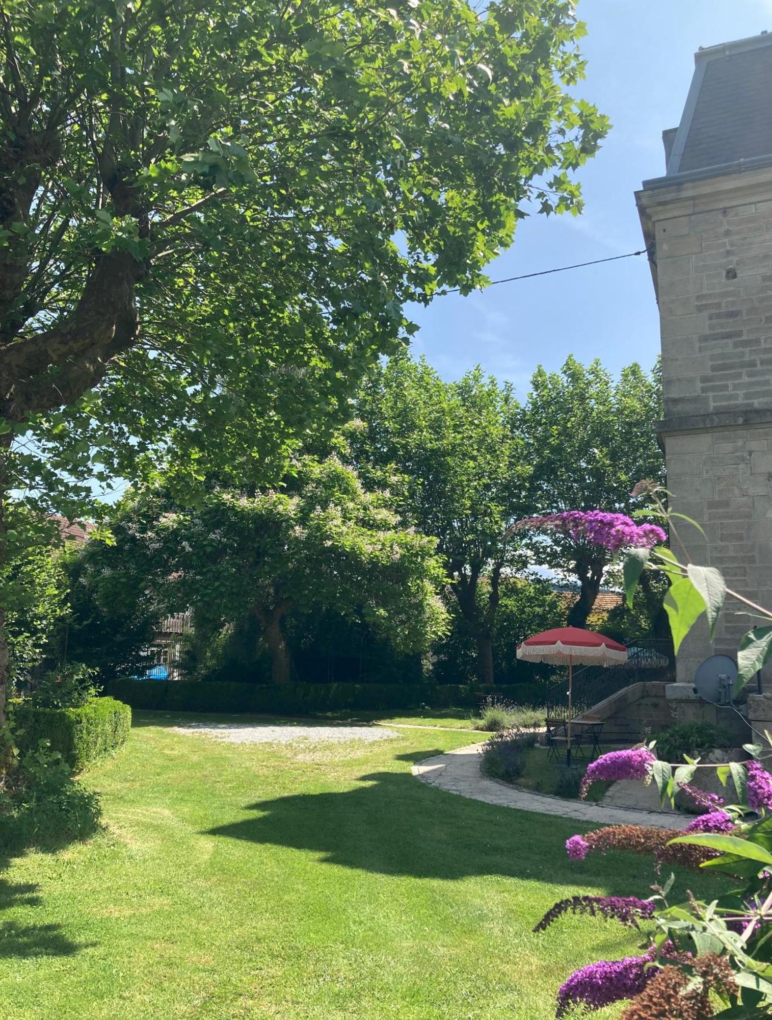 Chateau Gioux Saint-Pierre-Bellevue Exterior photo